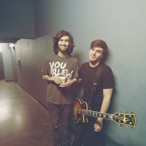 Let&rsquo;s give it up for a couple of good looking boys before a rock show. Photo:@heygary